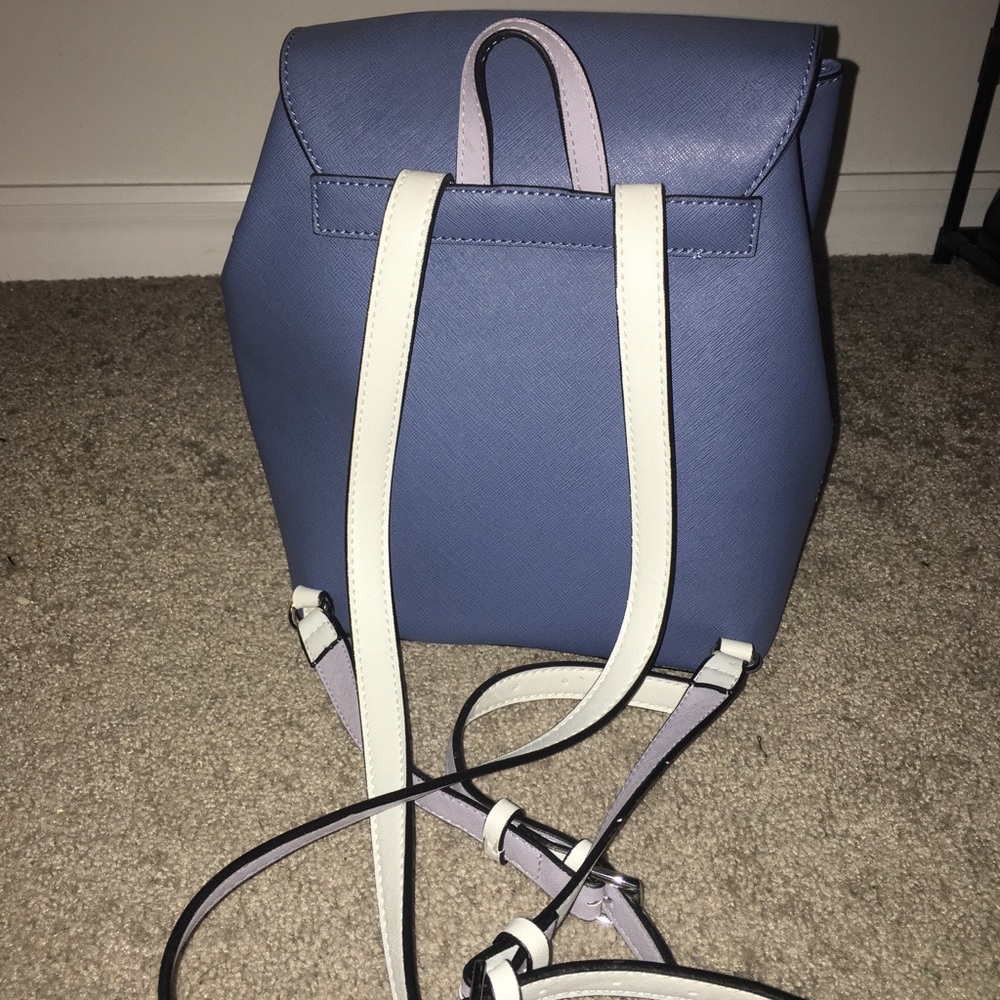 Guess backpack - Picture 2 of 8